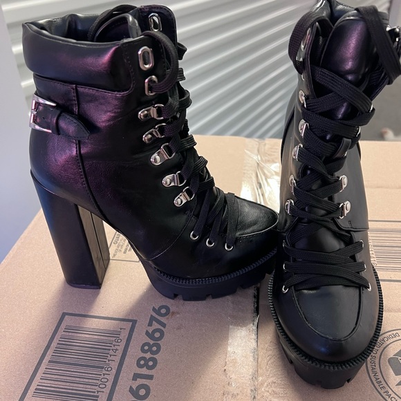 Black platform combat boots or make an offer - Picture 7 of 9